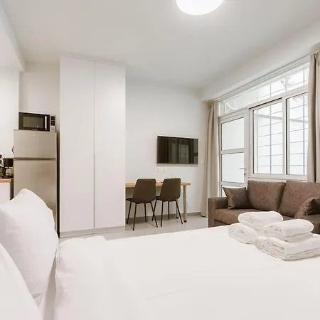 Snug Studio Apartment With Pvt Garden Access I Афины Экстерьер фото