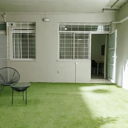 Snug Studio Apartment With Pvt Garden Access I Афины Экстерьер фото