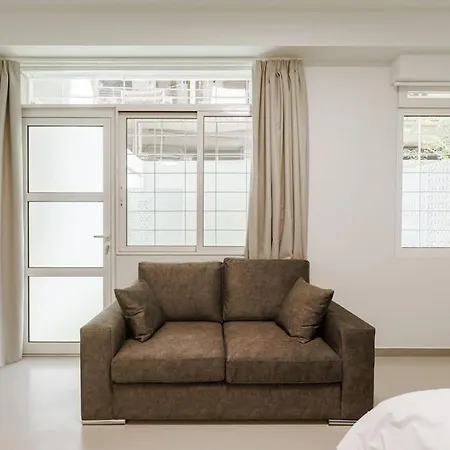 Snug Studio Apartment With Pvt Garden Access I Афины Экстерьер фото