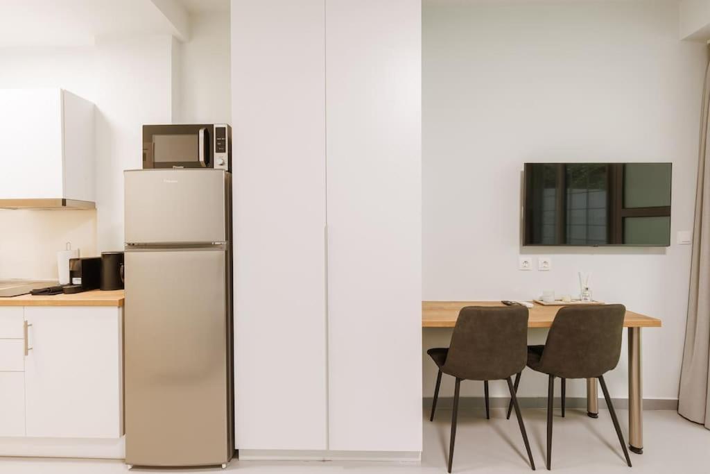 Апартаменты Snug With Pvt Garden Access I Афины