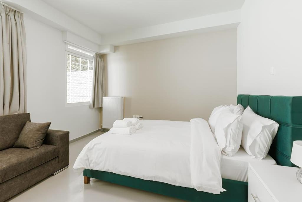 Snug With Pvt Garden Access I Apartment