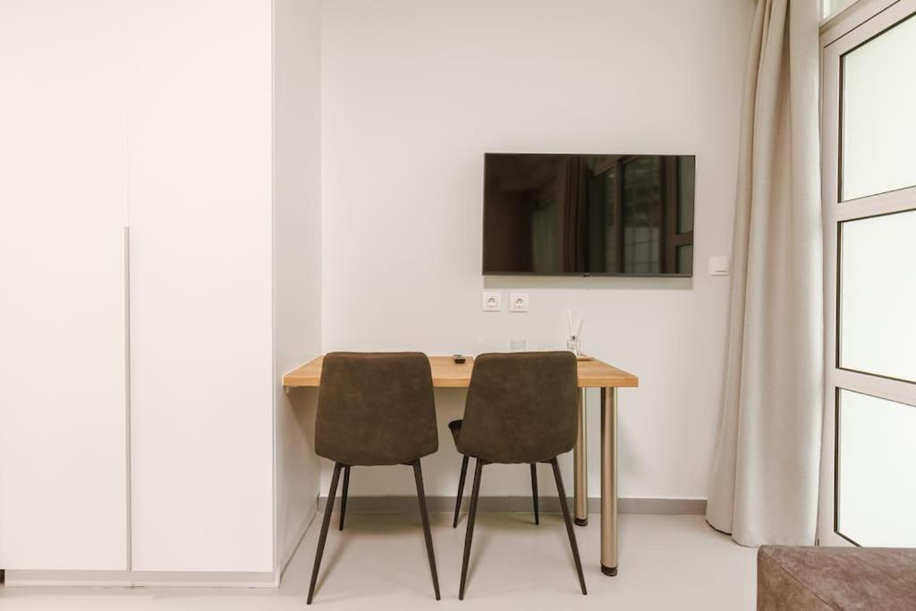 Apartment Snug With Pvt Garden Access I *